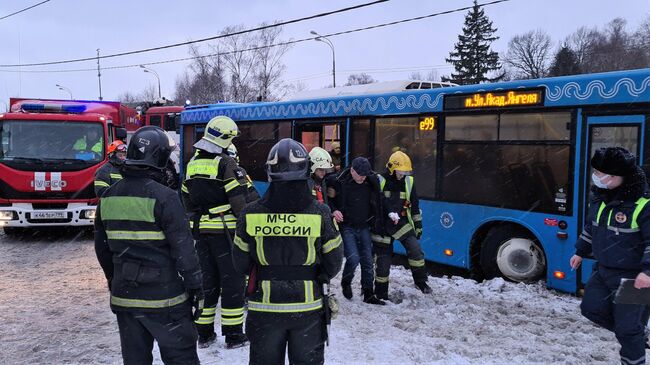 ДТП с участием автобуса на Варшавском шоссе