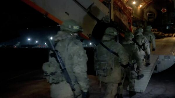 Российские миротворцы ОДКБ вылетели из Алма-Аты 