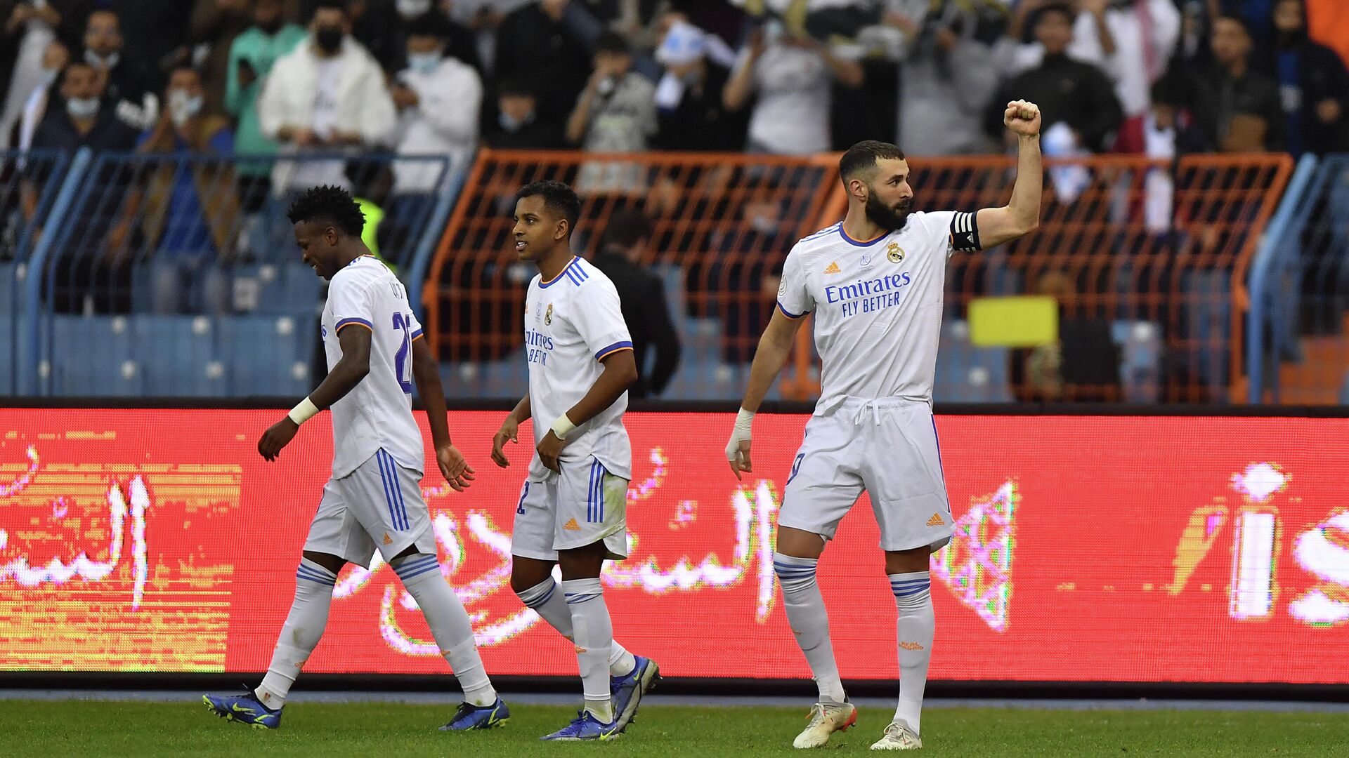 Real Madrid's French forward Karim Benzema celebrates after scoring a penalty during the Spanish Super Cup final football match between Athletic Bilbao and Real Madrid on January 16, 2022, at the King Fahd International stadium in the Saudi capital of Riyadh. (Photo by AFP) - РИА Новости, 1920, 16.01.2022