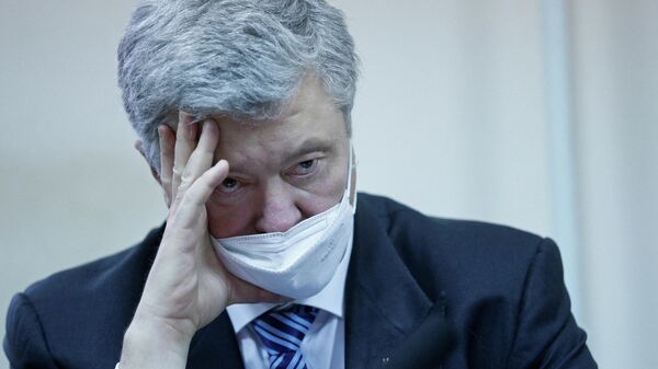 Петр Порошенко во время судебного заседания в Киеве