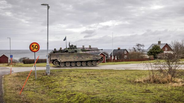 Танковый военный патруль на острове Готланд, Швеция