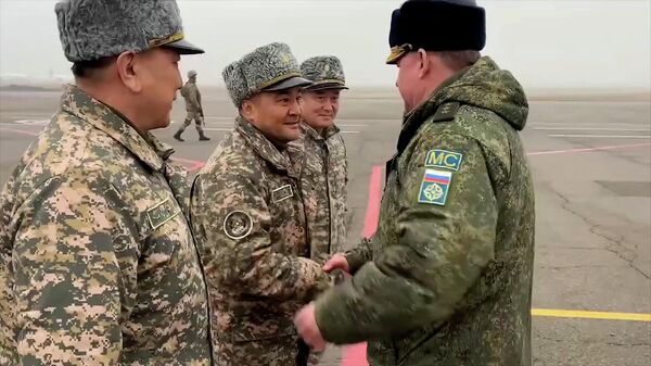 Последние подразделения миротворцев покидают Казахстан