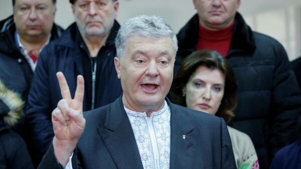 Петр Порошенко после заседания суда в Киеве