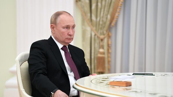 Президент РФ Владимир Путин во время встречи с президентом Исламской Республики Иран Сейедом Эбрахимом Раиси