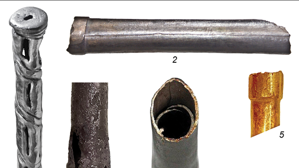 Трубки, найденные во время раскопок Майкопского кургана в Адыгее