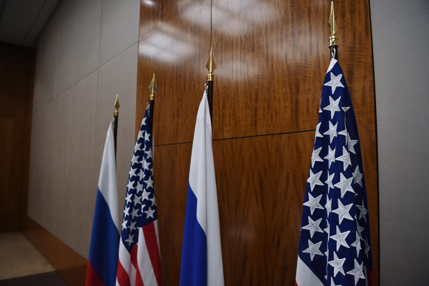 Флаги России и США Флаги России и США