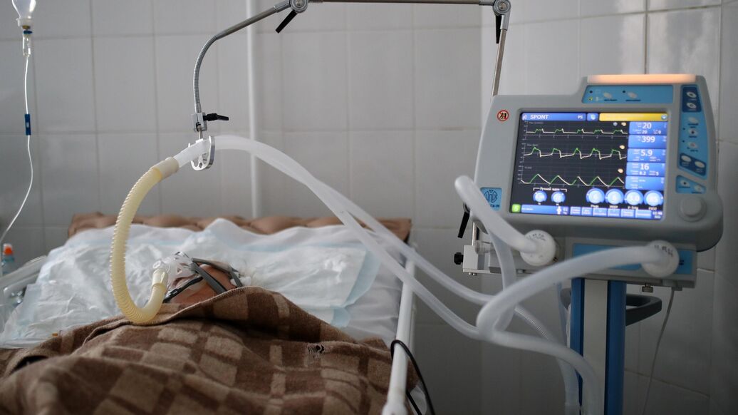 Шесть из ста человек страдают от последствий коронавируса, сообщает ВОЗ