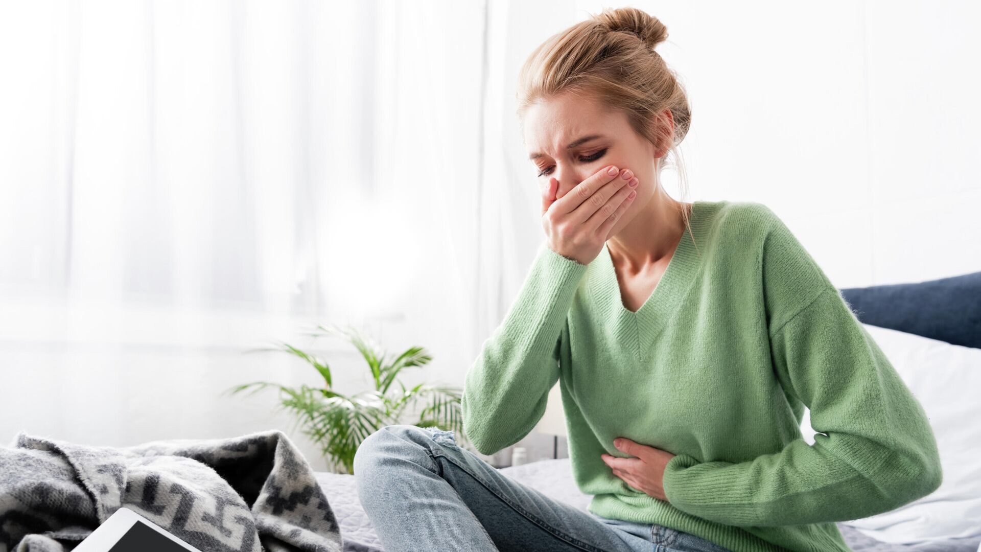 Диарея, тошнота, рвота: как лечить кишечный грипп