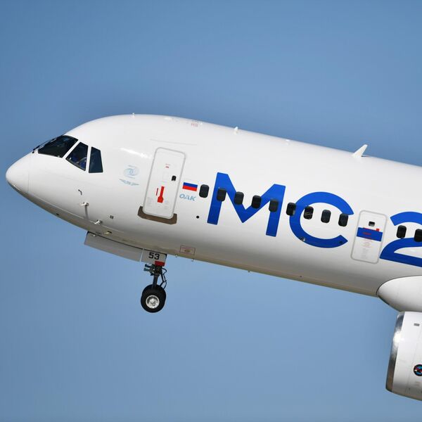 Среднемагистральный пассажирский самолёт МС-21-300 Среднемагистральный пассажирский самолёт МС-21-300