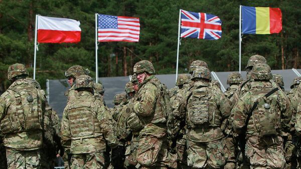 Американские военнослужащие во время учений НАТО в Европе