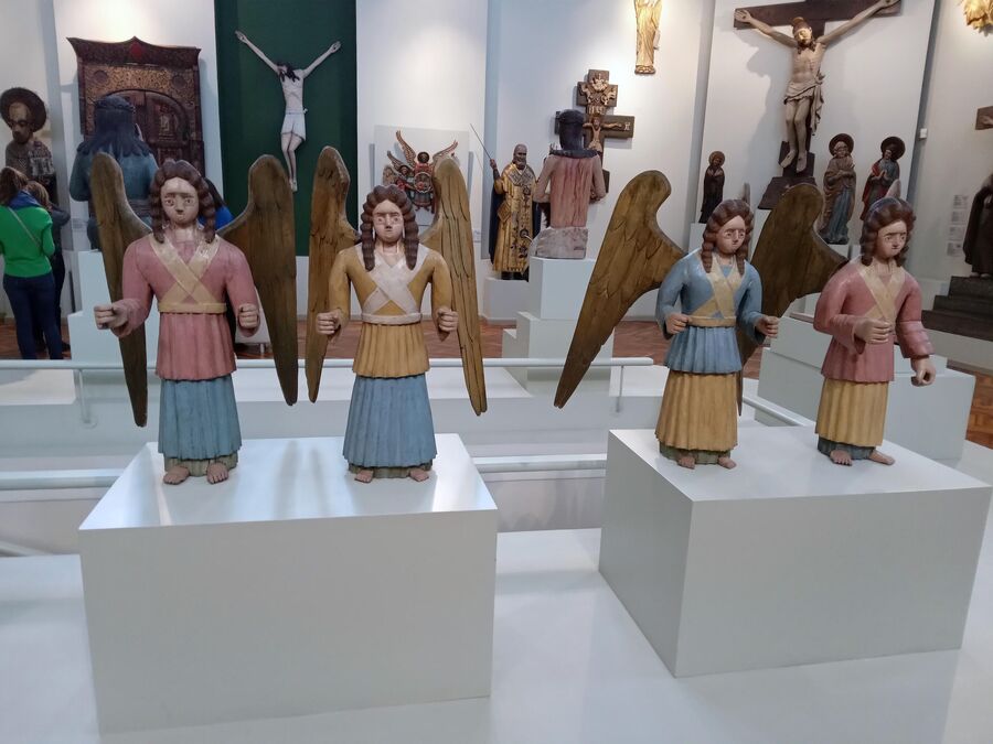 Деревянная скульптура коми-пермяцких мастеров. Пермская художественная галерея
