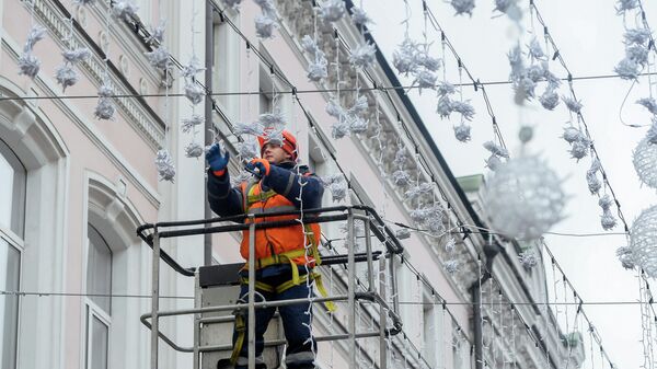 Монтаж новогодних конструкций в Москве 