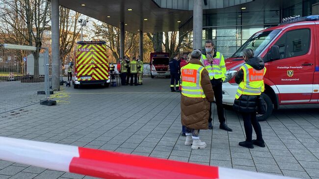 Оперативные службы на территории университета в Гейдельберге, где произошла стрельба. 25 января 2022