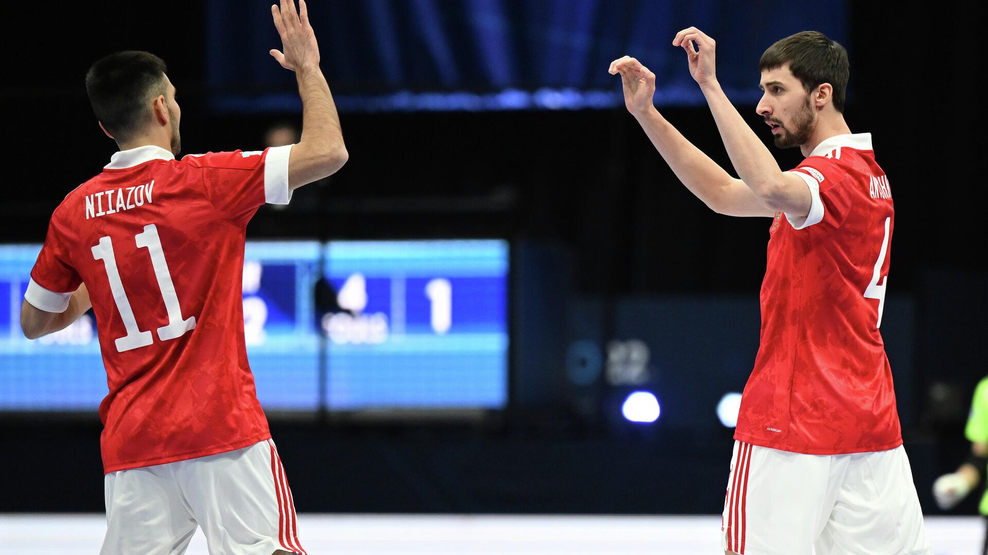 AMSTERDAM, NETHERLANDS - JANUARY 21: Artem Antoshkin of Russia celebrates after scoring his team's first goal during the UEFA Futsal Euro 2022 group C match between Russia and Slovakia at Ziggo Dome on January 21, 2022 in Amsterdam, Netherlands. (Photo by Oliver Hardt - UEFA/UEFA via Getty Images) - РИА Новости, 1920, 26.01.2022