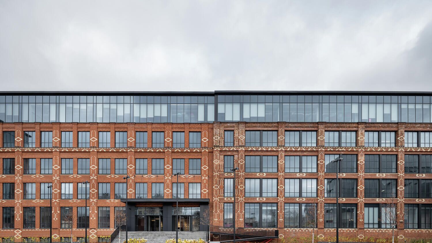 Бизнес-центр Большевик на Ленинградском проспекте в Москве - РИА Новости, 1920, 15.12.2025