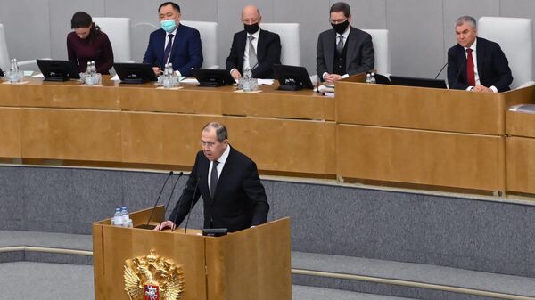 Министр иностранных дел РФ Сергей Лавров выступает в ходе правительственного часа на пленарном заседании Государственной думы РФ. 26 января 2022