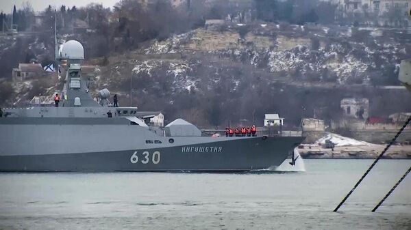 Малый ракетный корабль Ингушетия во время учений Черноморского флота в Черном море. Кадр видео