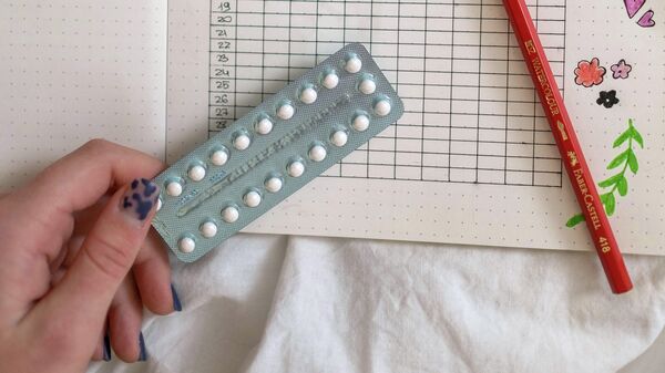 Блистер с таблетками комбинированного гормонального орального контрацептива