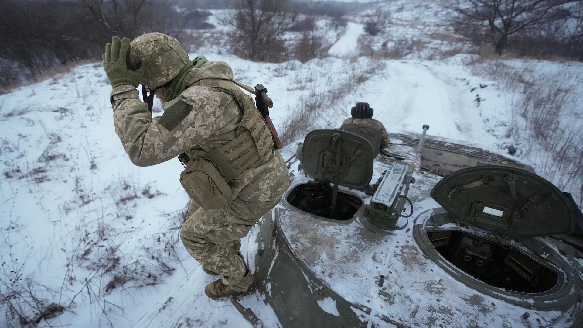 Украинские военные в Луганской области - РИА Новости, 1920, 01.02.2022