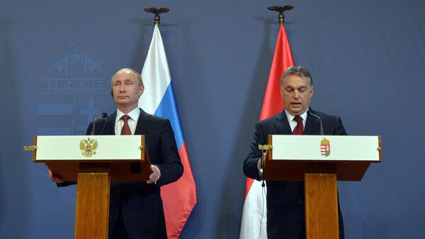 Президент России Владимир Путин и премьер-министр Венгерской Республики Виктор Орбан во время совместной пресс-конференции в Будапеште. 17 февраля 2015