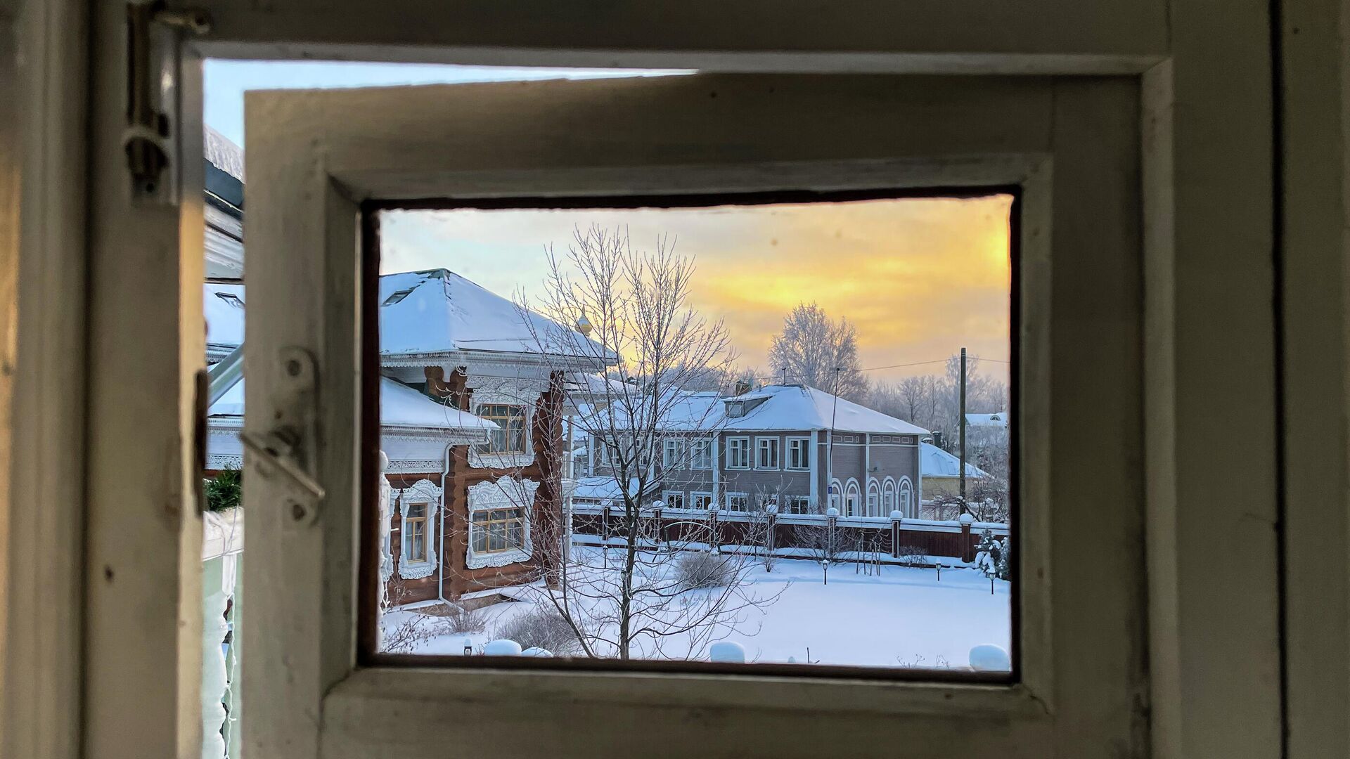 Вид на город из окна гостиницы Губерния в Вологде - РИА Новости, 1920, 21.02.2022