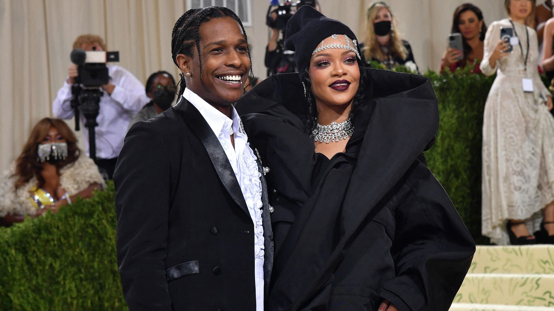 Рианна и A$AP Rocky на балу Института костюма Met Gala в Нью-Йорке - РИА Новости, 1920, 31.01.2022