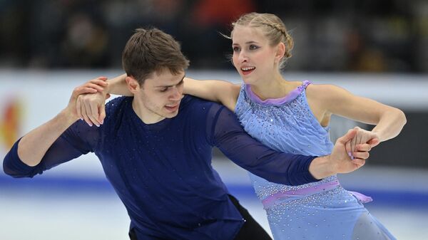 Germany's Minerva Fabienne Hase and Nolan Seegert perform during the pairs' free skating event of the European Figure Skating Championship 2022 on January 13, 2022 in Tallinn. (Photo by Daniel MIHAILESCU / AFP)