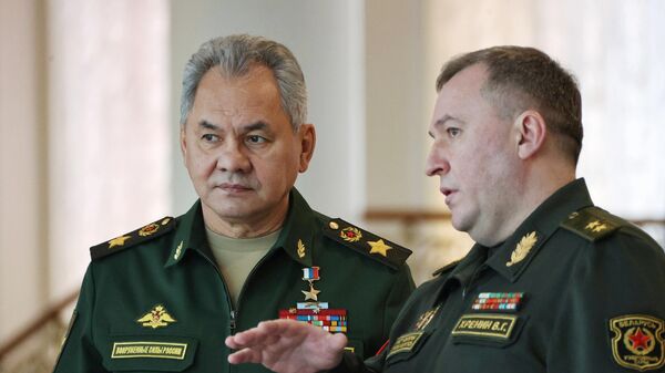 Министр обороны РФ Сергей Шойгу и министр обороны Белоруссии Виктор Хренин