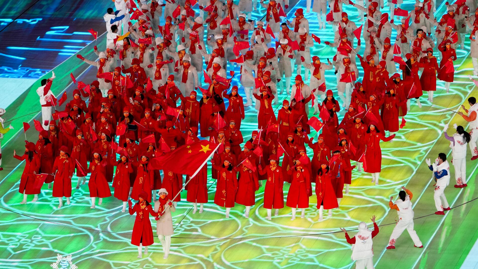 Спортсмены сборной Китая во время парада атлетов на церемонии открытия XXIV зимних Олимпийских игр в Пекине - РИА Новости, 1920, 04.02.2022