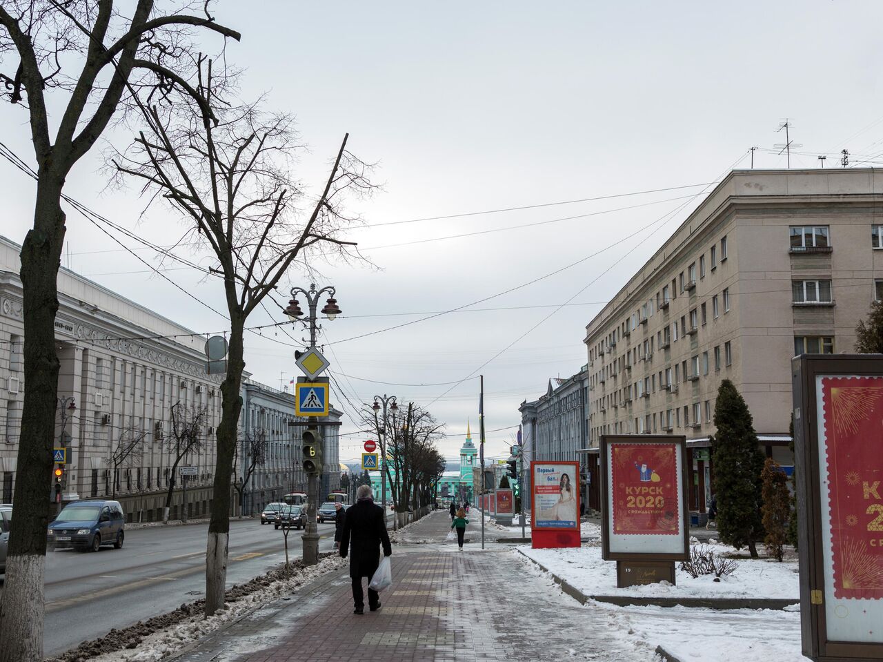 В результате атаки беспилотников на Курск поврежден Центральный рынок - РИА  Новости, 05.04.2024