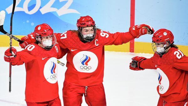 Хоккеистки женской сборной России в матче против сборной Канады на Олимпиаде-2022