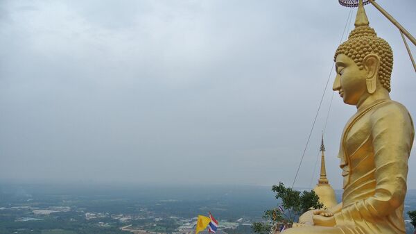 Статуя Будды в провинции Краби в Таиланде