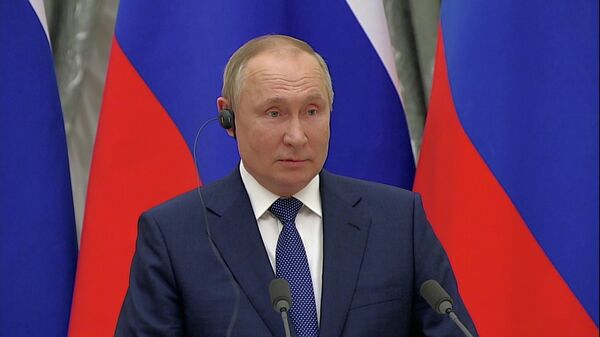 Как в воду глядел – Путин о готовности России предоставить Порошенко убежище