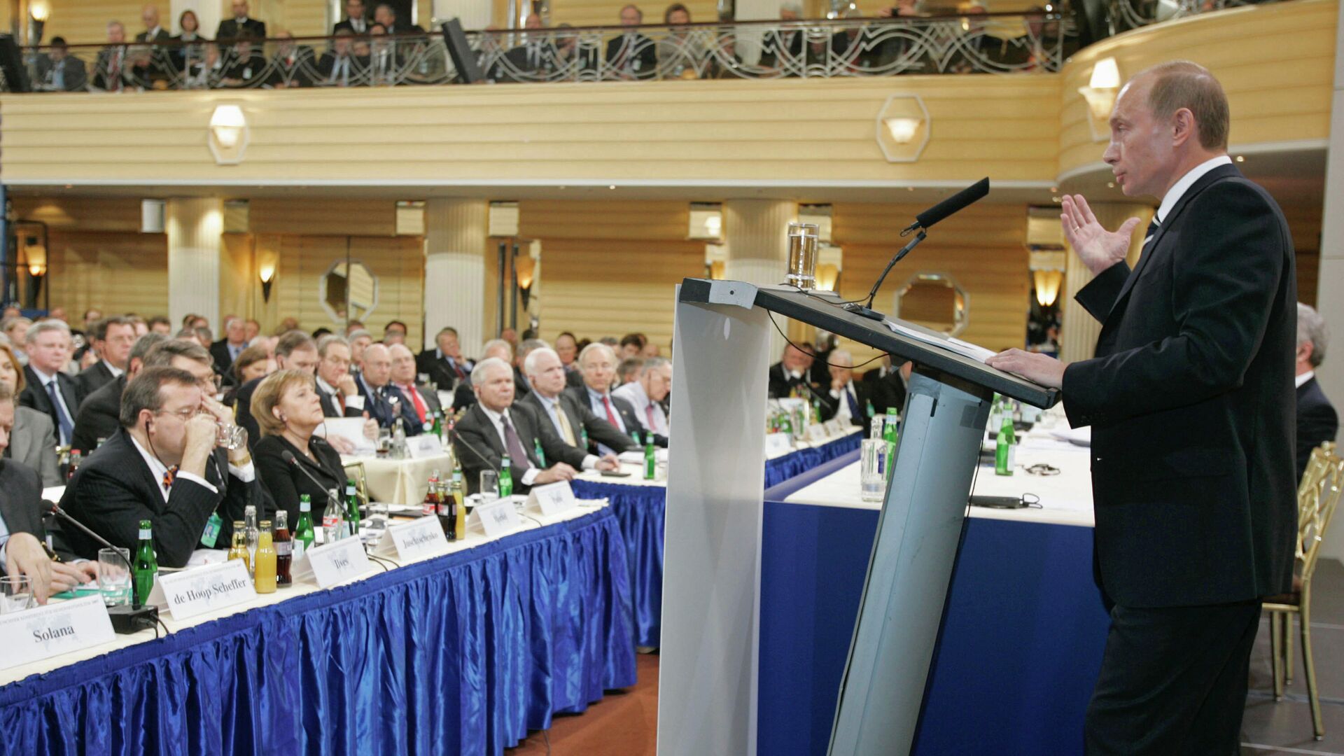 Президент России Владимир Путин во время выступления на 43-й Мюнхенской конференции по вопросам политики безопасности в отеле Байришер Хоф - РИА Новости, 1920, 14.05.2022