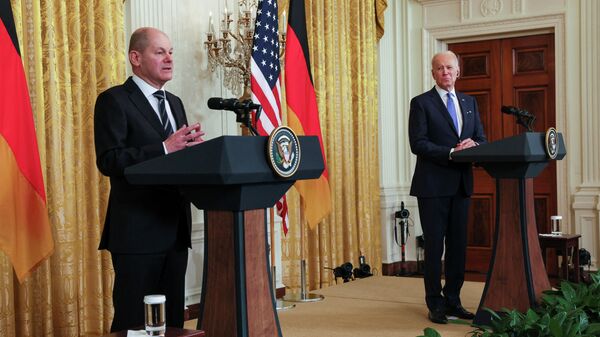 Президент США Джо Байден и канцлер Германии Олаф Шольц во время пресс-конференции после встречи в Вашингтоне. 7 февраля 2022