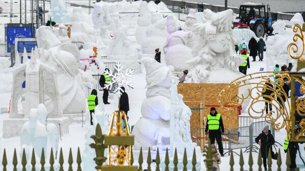 Снежные фигуры на международном фестивале Снег и лед в Москве