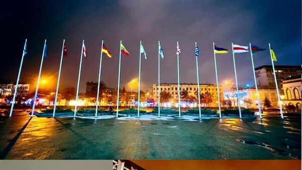 Флаги перед зданием городского совета Днепра