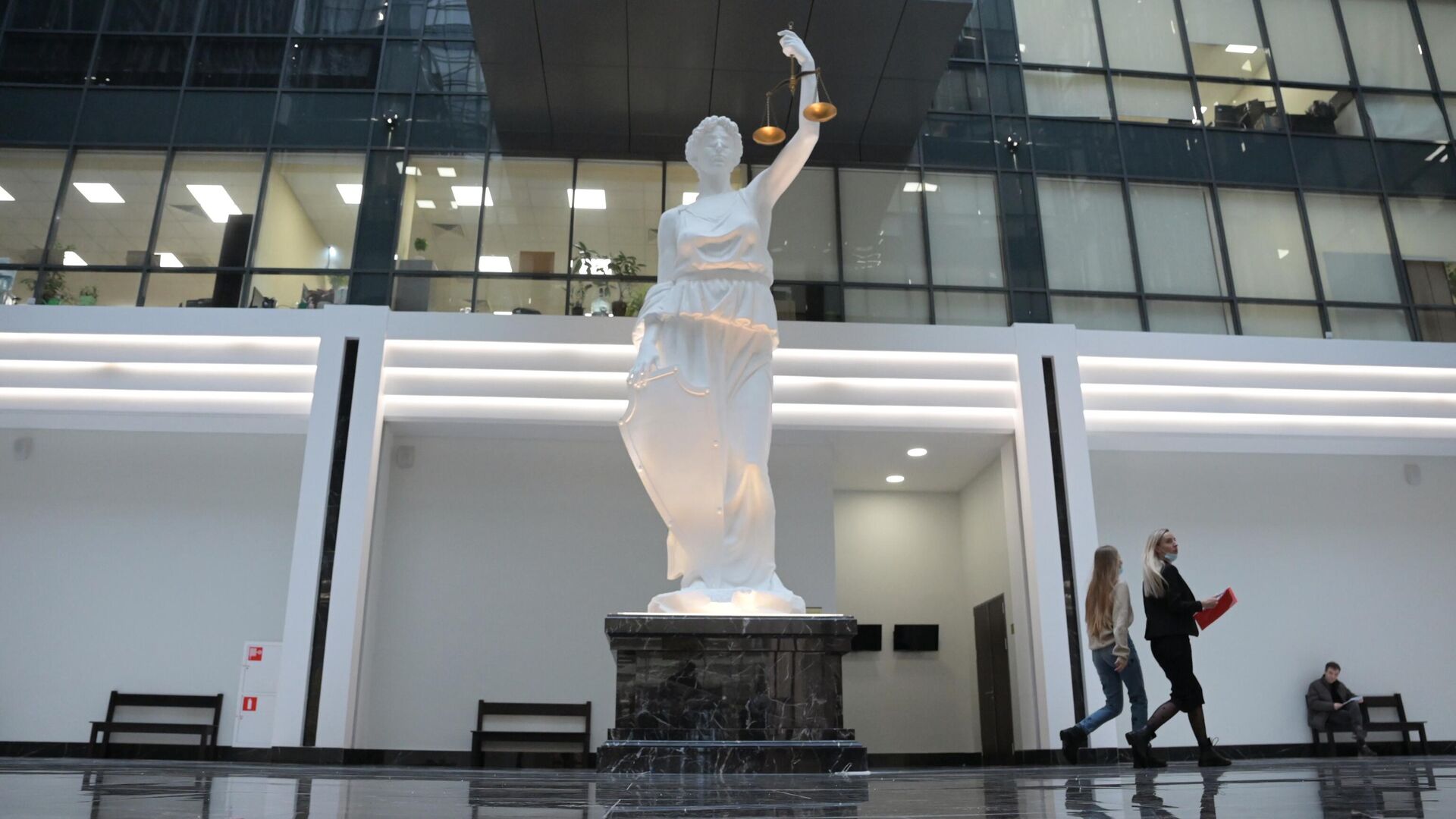 Скульптура богини Фемиды  - РИА Новости, 1920, 13.12.2023
