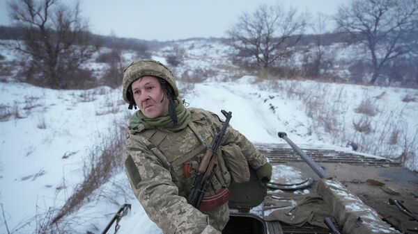 Украинский военнослужащий в Луганской области