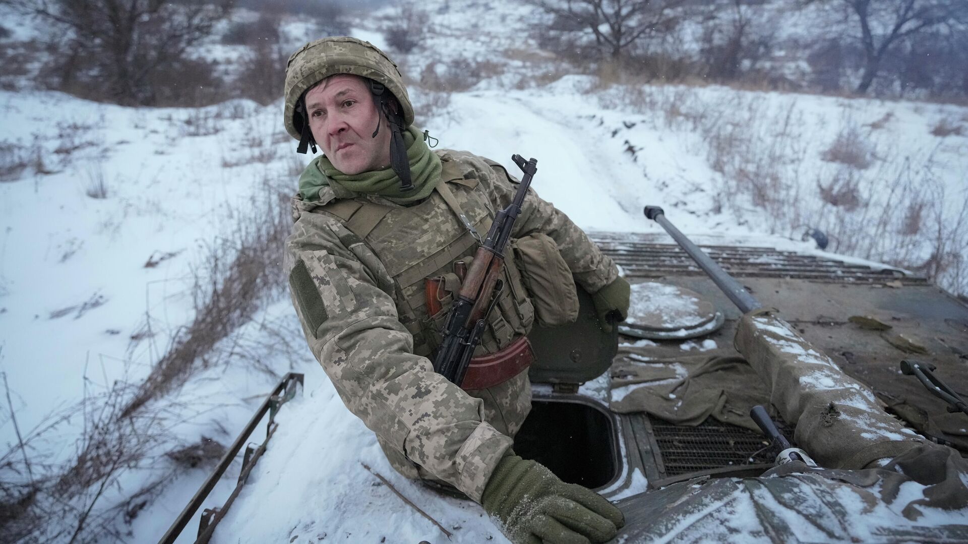 Украинский военнослужащий в Луганской области - РИА Новости, 1920, 24.02.2022