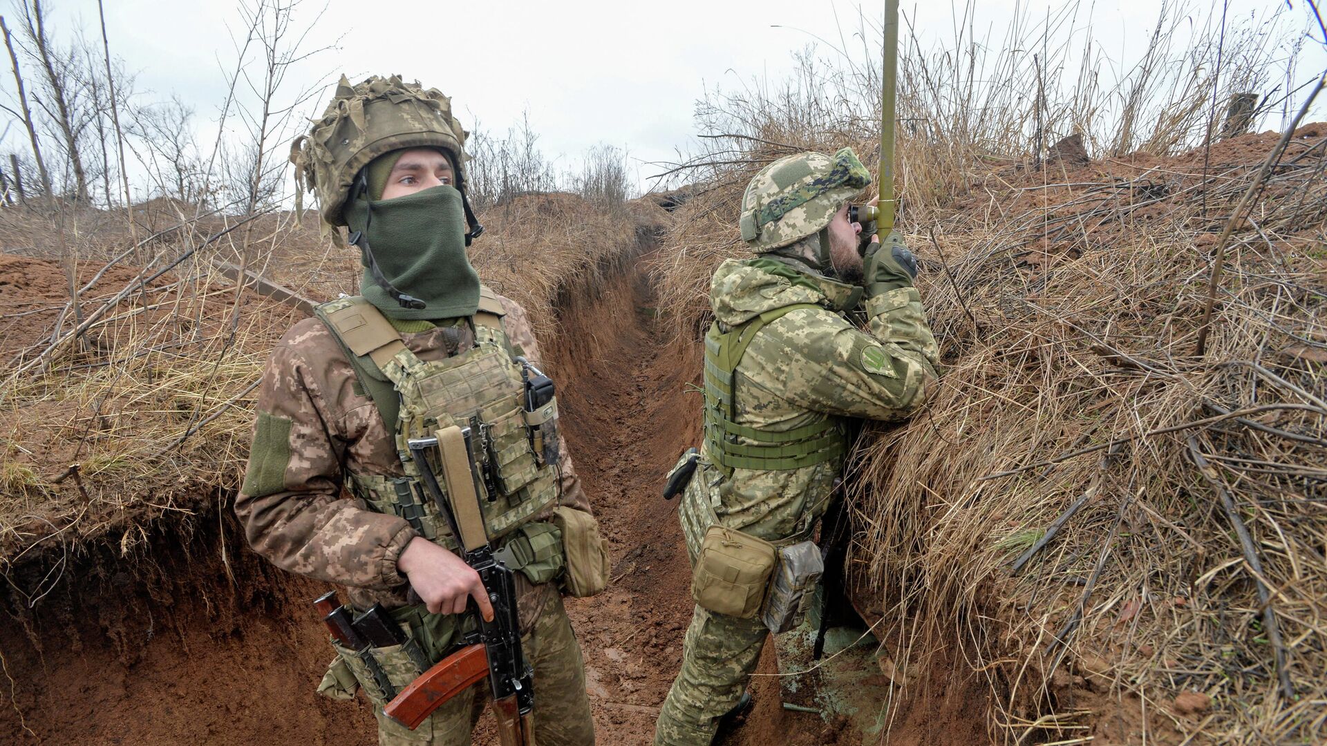 Украинские военные в Донецкой области - РИА Новости, 1920, 19.02.2022