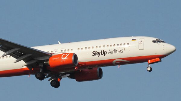 Самолет компании SkyUp