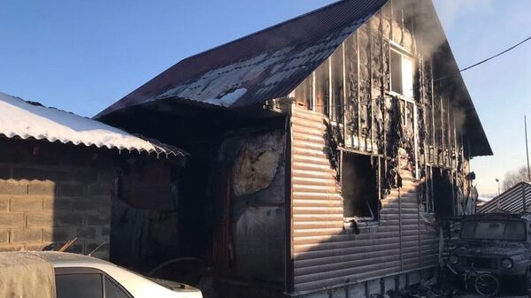Пожар в частном доме в поселке Емельяново Красноярского края