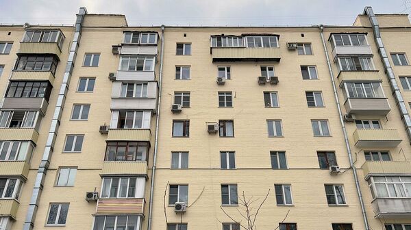 Дом в стиле неоклассицизма на Кутузовском проспекте в Москве