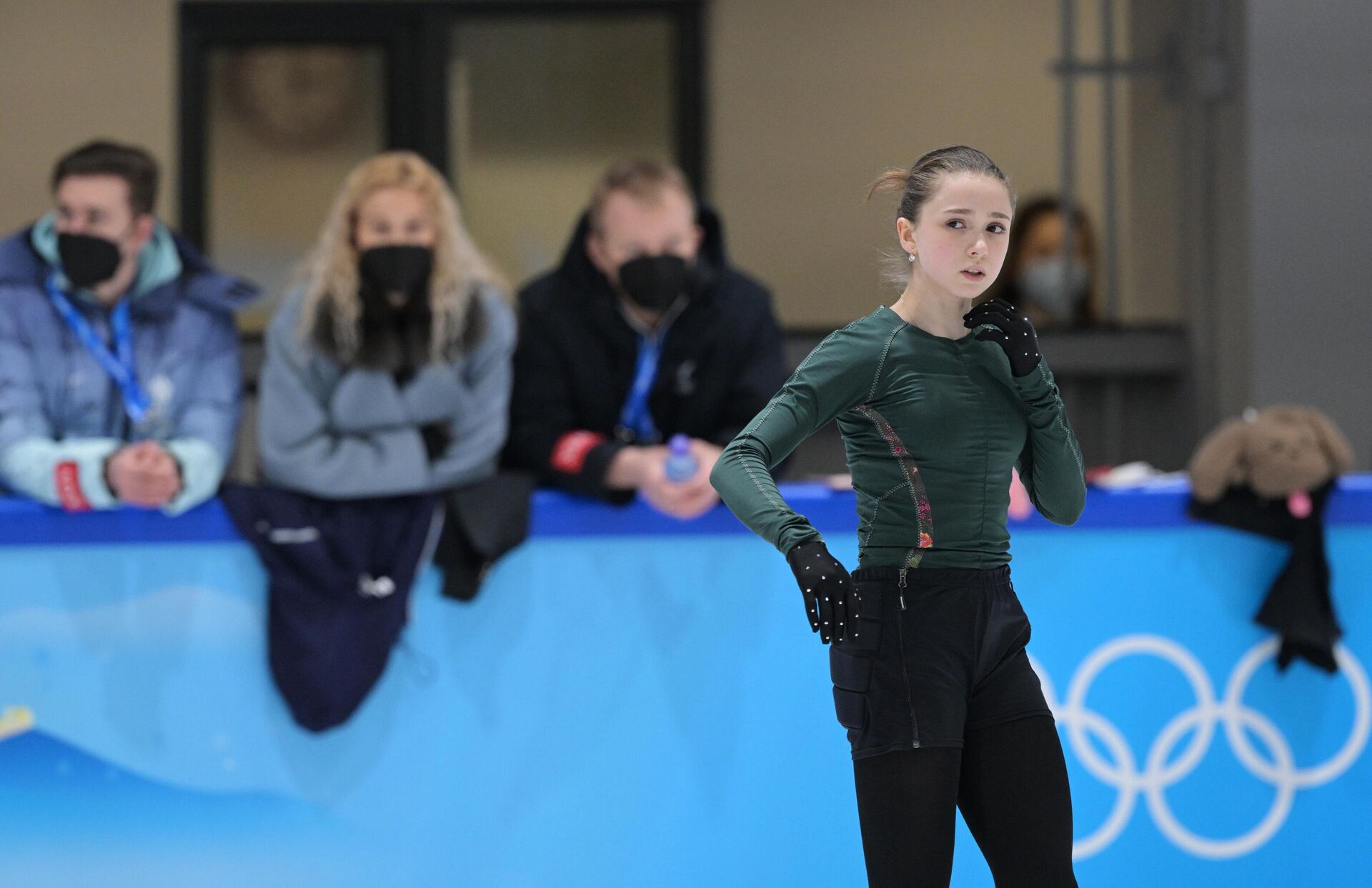 Камила Валиева на тренировке перед соревнованиями по фигурному катанию на личное первенство на XXIV зимних Олимпийских играх в Пекине - РИА Новости, 1920, 11.06.2024