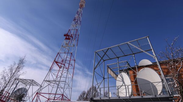 Телевизионная вышка на территории Тульского областного радиотелевизионного передающего центра.