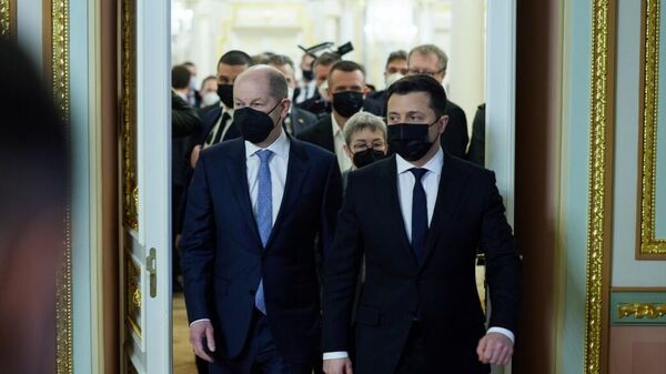 Федеральный канцлер Германии Олаф Шольц и президент Украины Владимир Зеленский во время встречи в Киеве