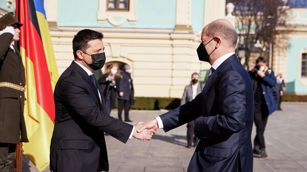 Федеральный канцлер Германии Олаф Шольц и президент Украины Владимир Зеленский во время встречи в Киеве