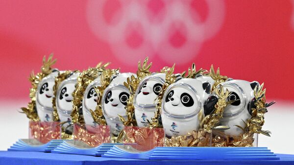 Сувениры в виде официального талисмана XXIV зимних Олимпийских игр - панды Бин Дуньдунь 