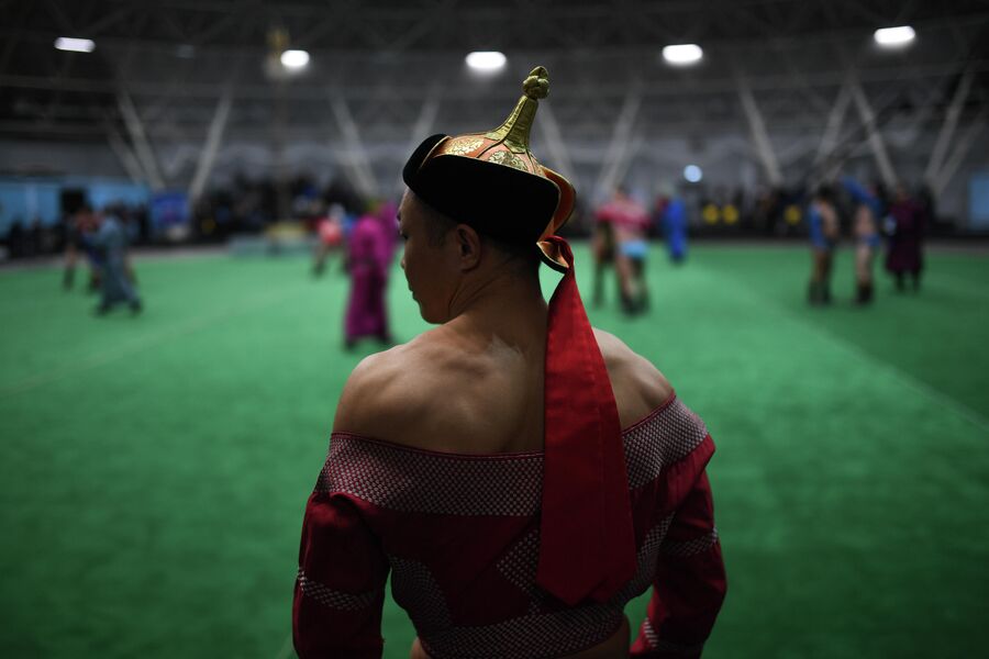 Участник республиканского турнира по борьбе хуреш, посвященного празднику Шагаа — одному из главных праздников для тувинцев